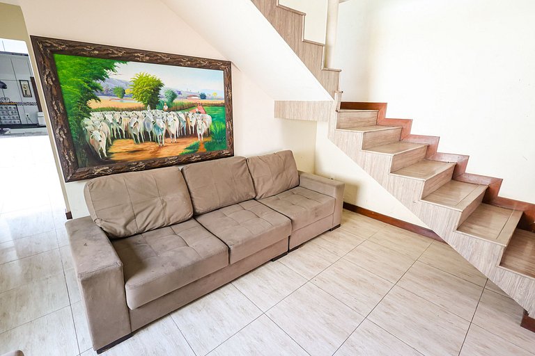 Mansão com Piscina e Área Gourmet em Venda Nova