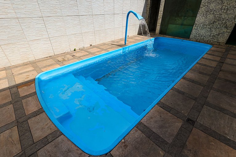 Mansão com Piscina e Área Gourmet em Venda Nova