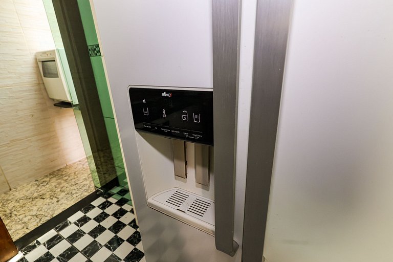 Mansão com Piscina e Área Gourmet em Venda Nova