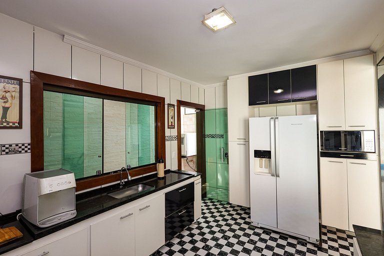 Casa de temporada para alugar com piscina e sauna em BH