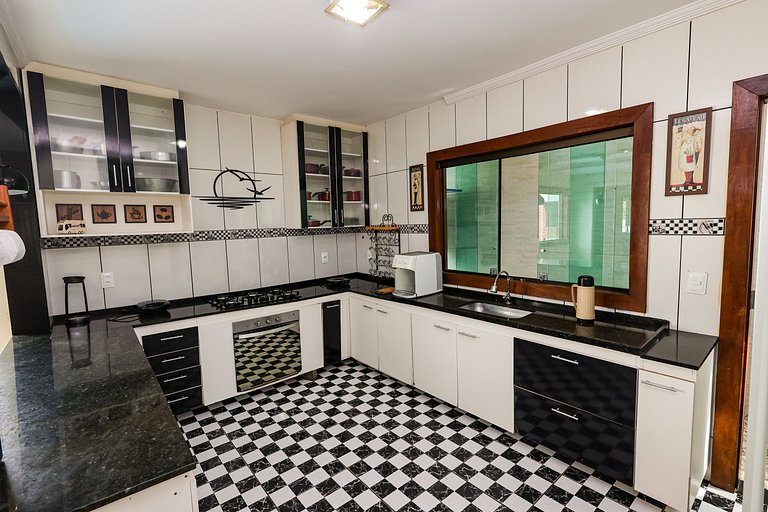 Casa de temporada para alugar com piscina e sauna em BH