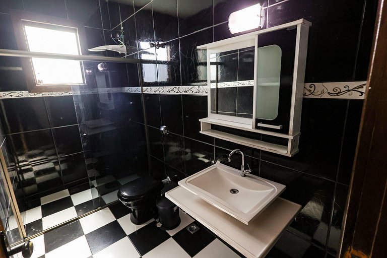 Mansão com Piscina e Área Gourmet em Venda Nova