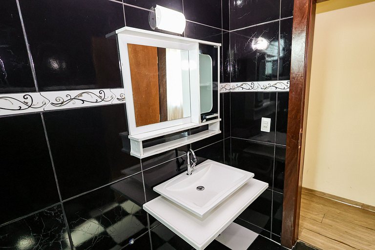 Mansão com Piscina e Área Gourmet em Venda Nova