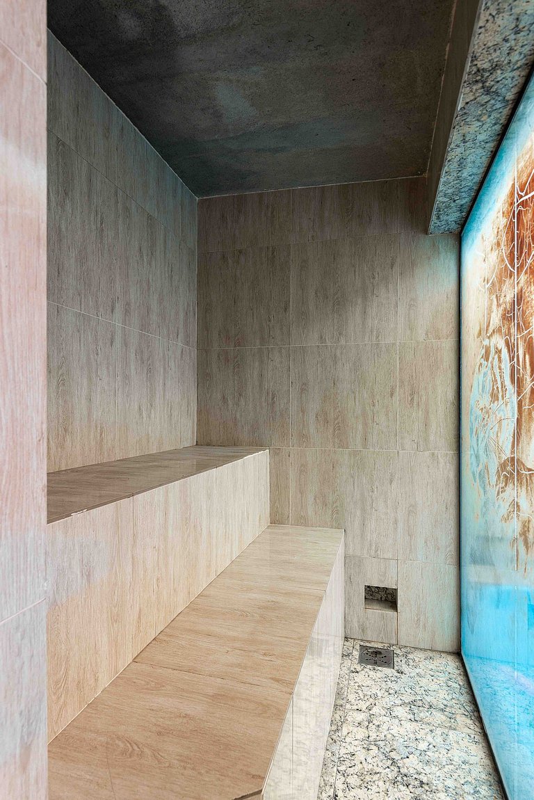 Mansão com Piscina e Área Gourmet em Venda Nova