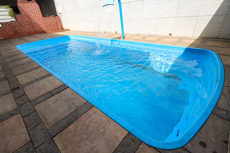 Mansão com Piscina e Área Gourmet em Venda Nova