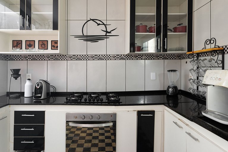 Mansão com Piscina e Área Gourmet em Venda Nova