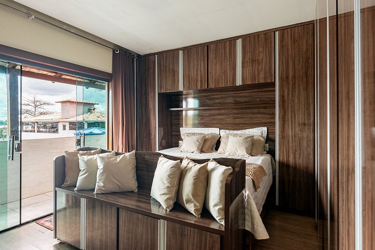 Mansão com Piscina e Área Gourmet em Venda Nova