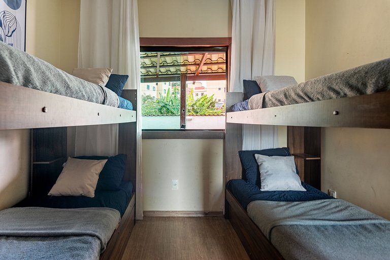 Mansão com Piscina e Área Gourmet em Venda Nova
